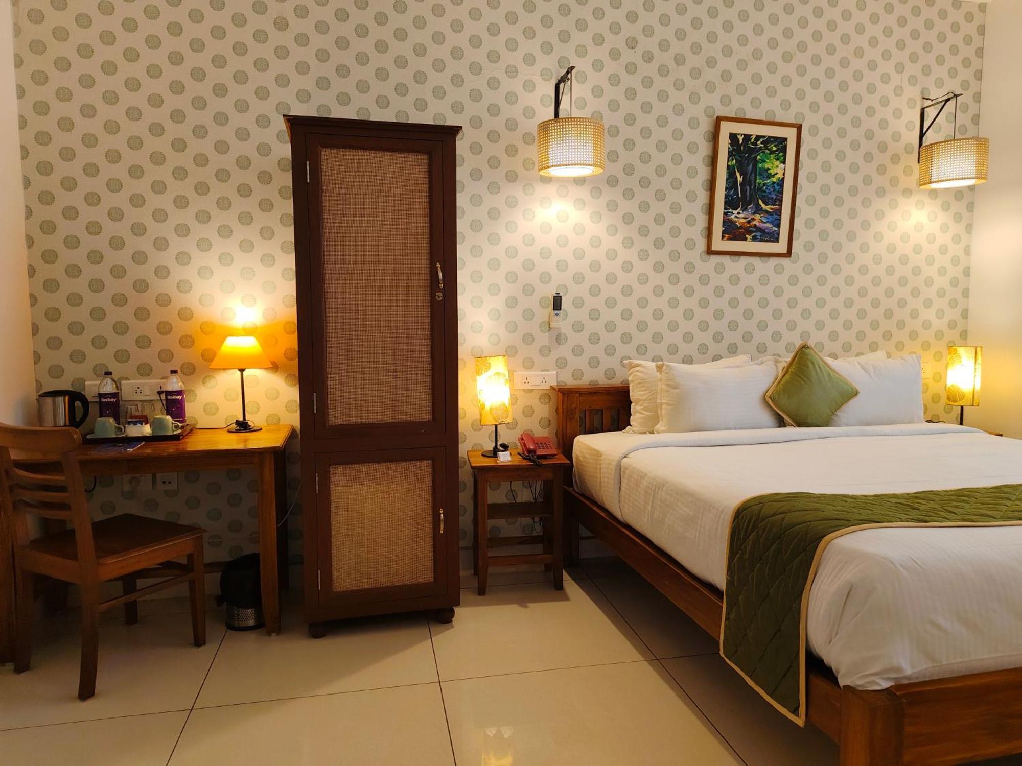 Hotel Aura By Woco Stays بونديتْشيري المظهر الخارجي الصورة